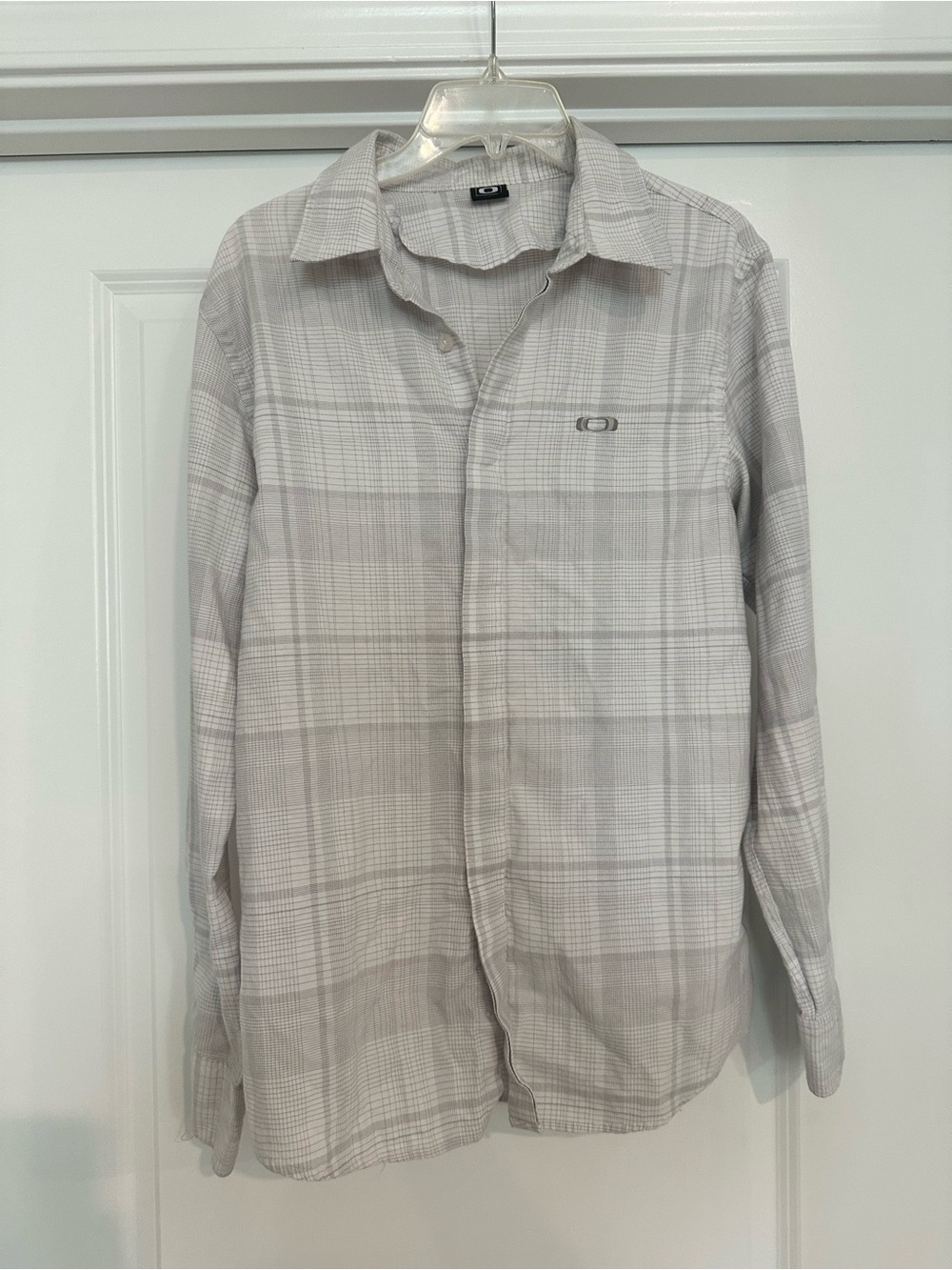 Oakley Men’s Light Gray Plaid Long-Sleeve Button-Down Shirt